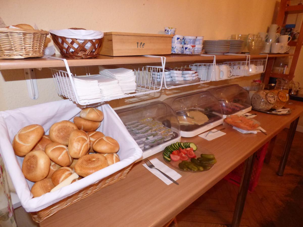 ברלין Hotel Pension Bernstein Am Kurfuerstendamm מראה חיצוני תמונה